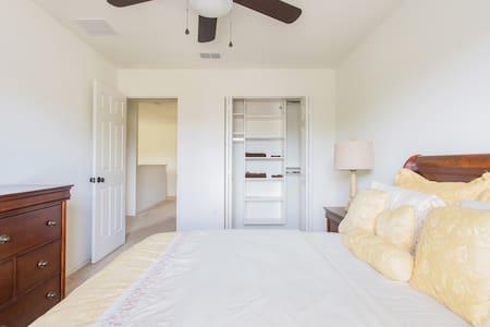 Modern 4 Bedroom House With Swimming Pool เคลียร์วอเตอร์ ภายนอก รูปภาพ