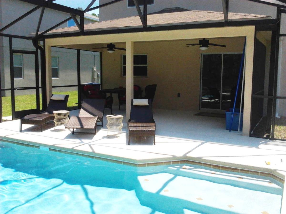 Modern 4 Bedroom House With Swimming Pool เคลียร์วอเตอร์ ภายนอก รูปภาพ